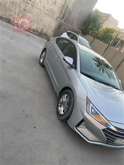 هیۆندای ئەلەنترا